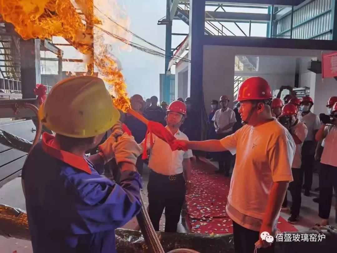 午夜成人福利电影玻璃
